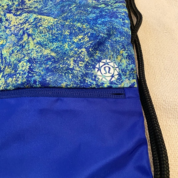 Lululemon Drawstring Backpack - Picture 2 of 6